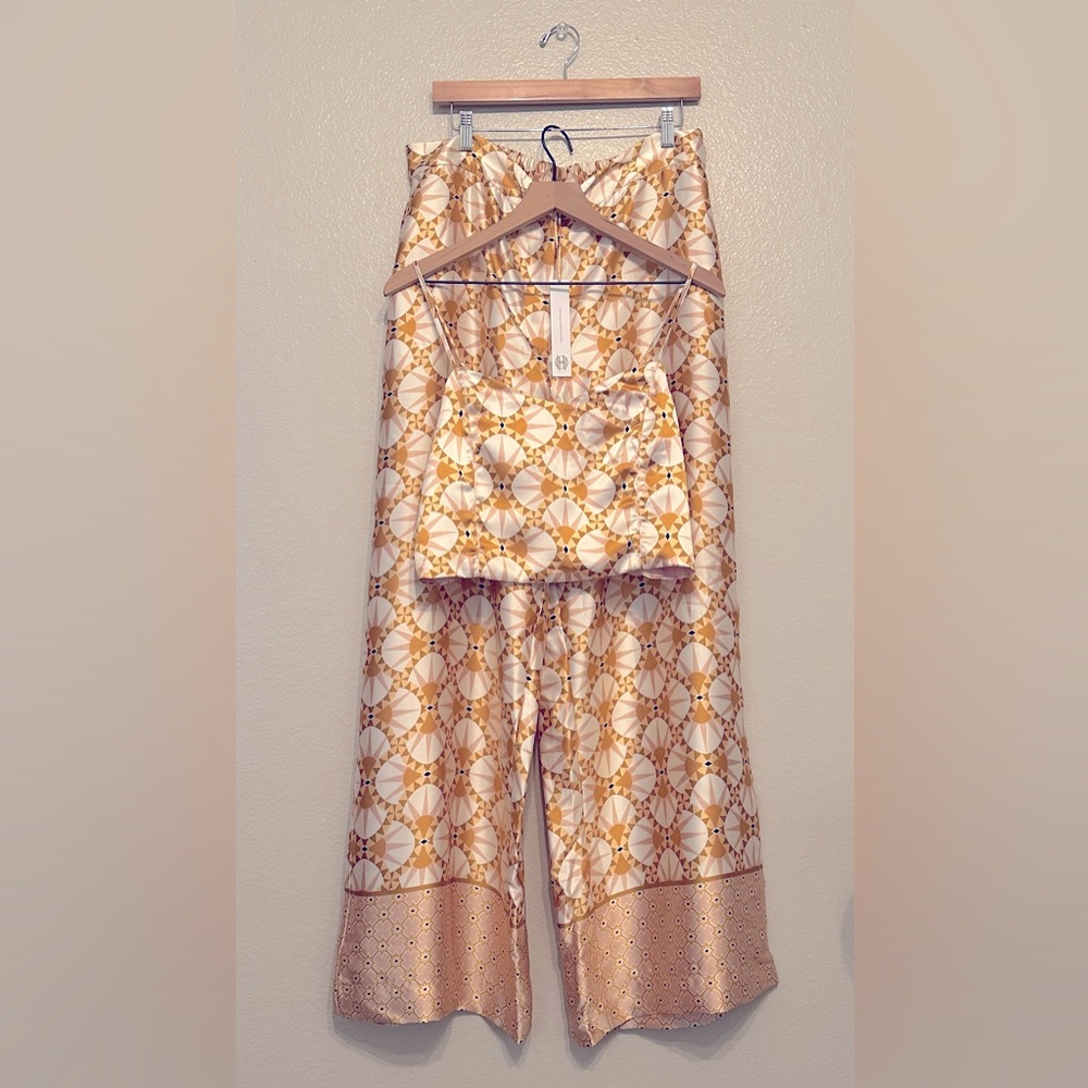 NWT HOUSE OF HARLOW 1960 WIDE LEG PANTS AMD CROP TOP SET SIZE XL